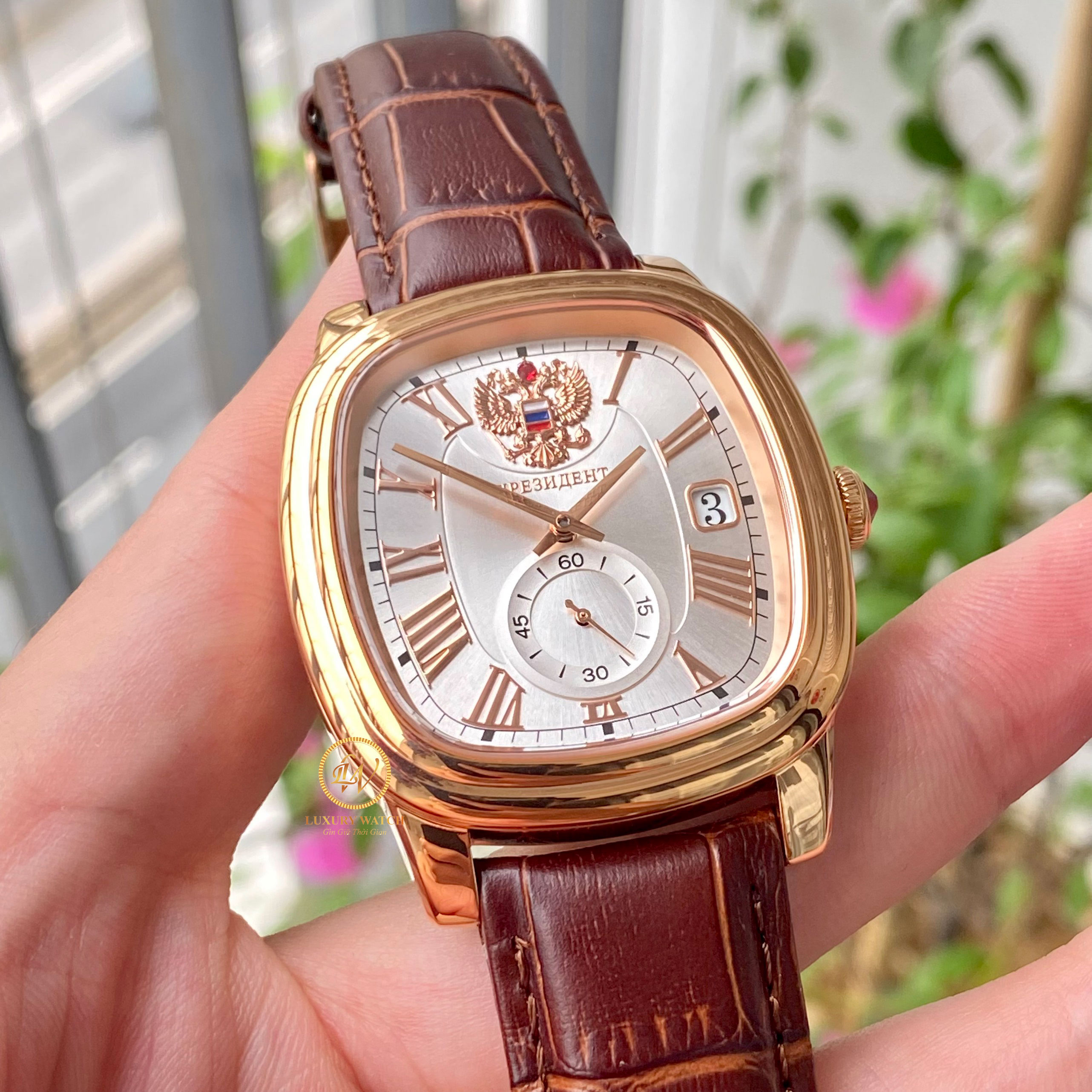 Đồng hồ Poljot President Oval mặt trắng - mặt số cận cảnh