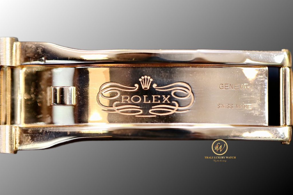 Đồng hồ Rolex Day-Date 118235 mặt xà cừ họa tiết Oxford khóa
