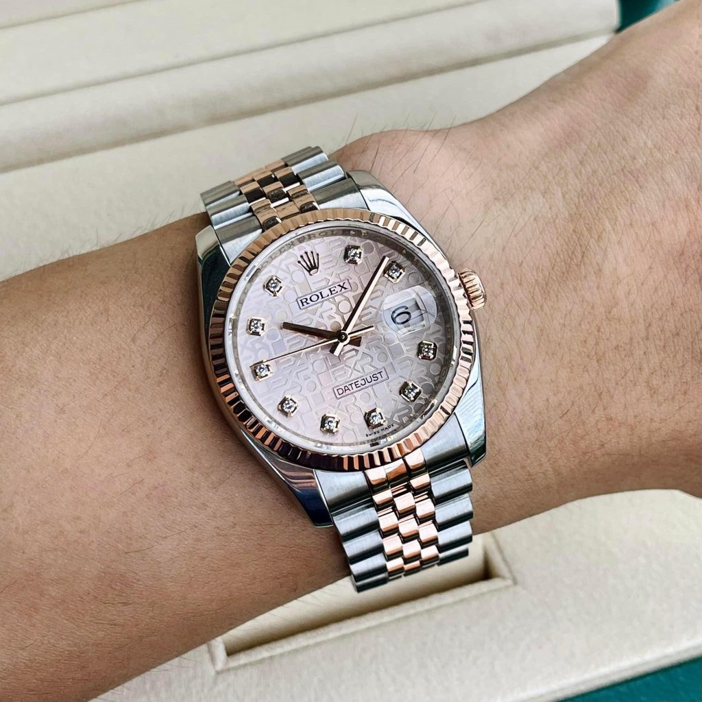 Đồng hồ Rolex Datejust 116231 mặt vi tính hồng đeo tay