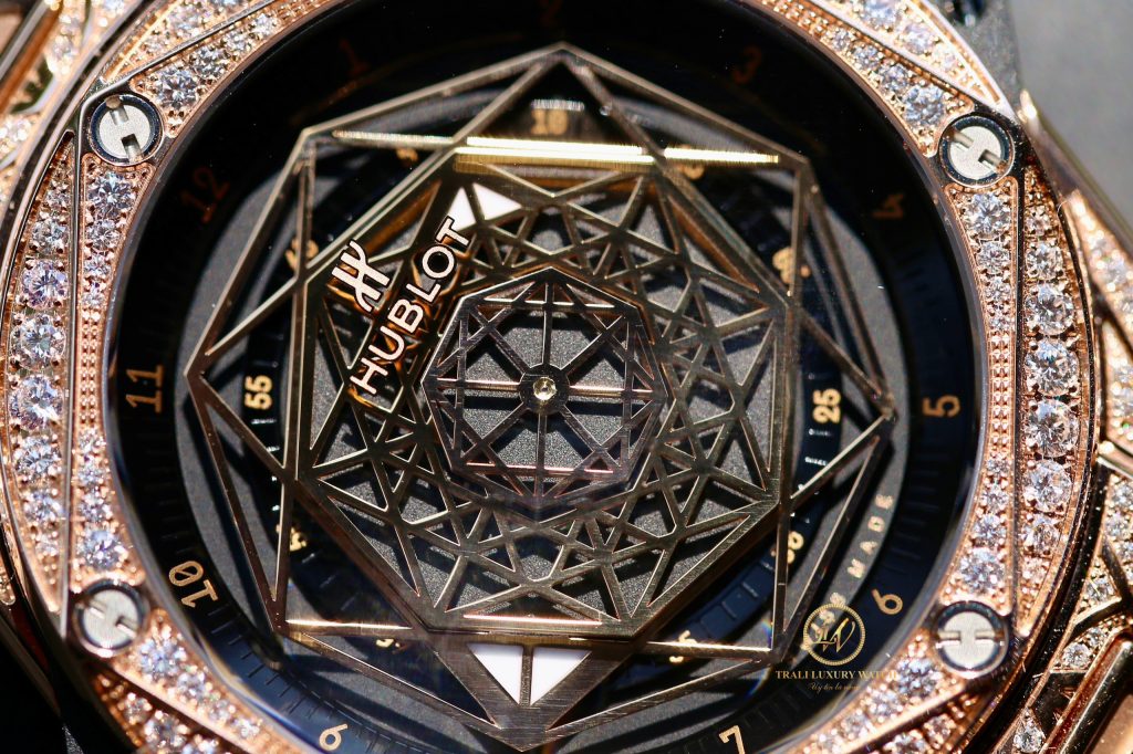 Đồng hồ Hublot Big Bang Sang Bleu King Gold 465.OS.1118.VR.1704.MXM18