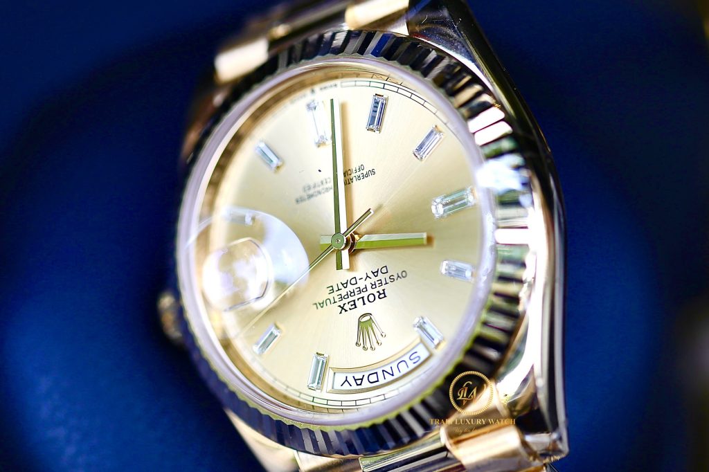 Đồng hồ Rolex Day-Date 40 228238 Mặt Số Vàng Champagne Nạm Kim Cương