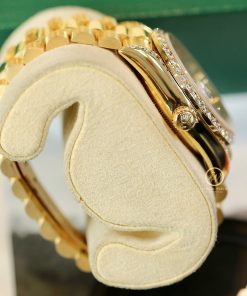 Đồng hồ Rolex day-date 18038 lên niềng kim cương - ảnh 4